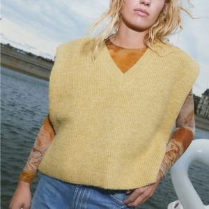 Zara V-Neck Knit Vest in Washed Green